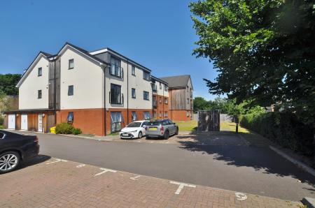 2 bedroom Flat for sale in The Foundry, Cooks Way, Hitchin