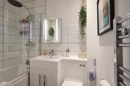 2 bedroom Flat for sale in Westbrook Court, Stevenage Road, Hitchin