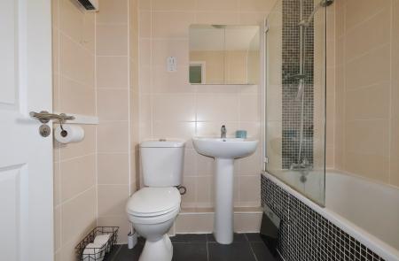 2 bedroom Flat for sale in Watersmeet, Grove Road, Hitchin