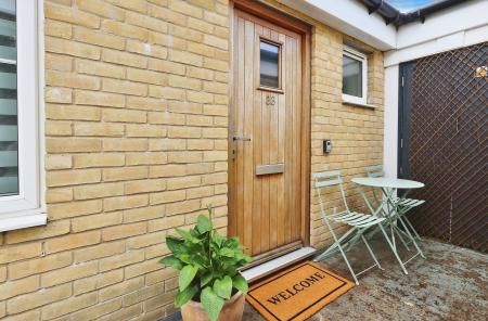 2 bedroom Flat for sale in Watersmeet, Grove Road, Hitchin