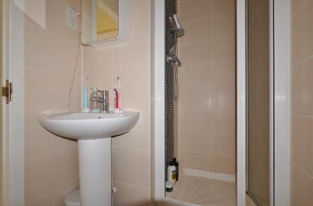 2 bedroom Flat for sale in Watersmeet, Grove Road, Hitchin