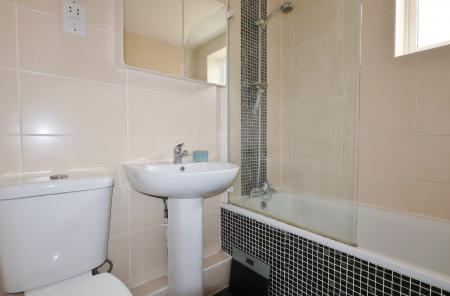 2 bedroom Flat for sale in Watersmeet, Grove Road, Hitchin