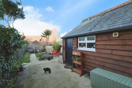 1 bedroom Flat for sale in Walsworth Road, Hitchin