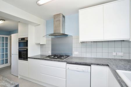 4 bedroom Detached house to let in Campbell Close, Hitchin, SG4