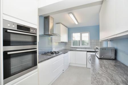 4 bedroom Detached house to let in Campbell Close, Hitchin, SG4
