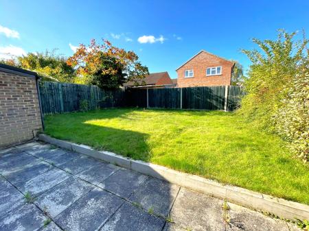 4 bedroom Detached house to let in Campbell Close, Hitchin, SG4