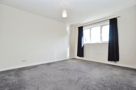 4 bedroom Detached house to let in Campbell Close, Hitchin, SG4