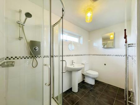 4 bedroom Detached house to let in Campbell Close, Hitchin, SG4