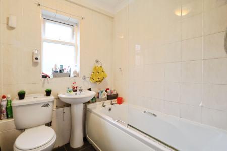 2 bedroom Flat for sale in Baron Court, Stevenage