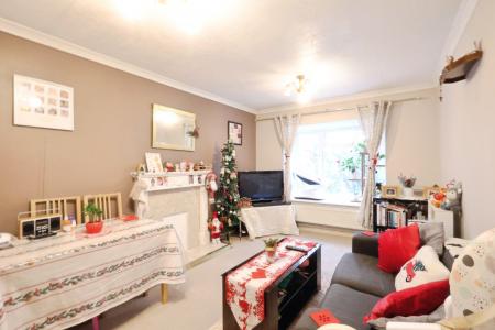 2 bedroom Flat for sale in Baron Court, Stevenage