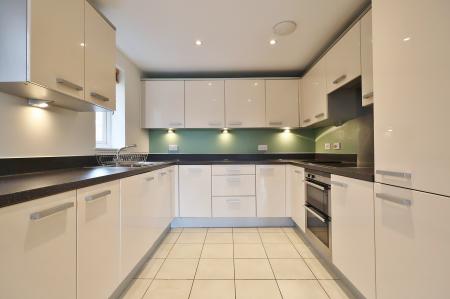 2 bedroom Flat for sale in Peppermint Road, Hitchin