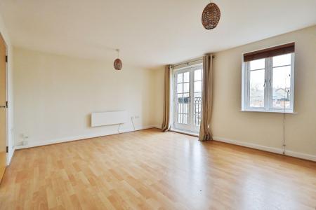 2 bedroom Flat for sale in Peppermint Road, Hitchin