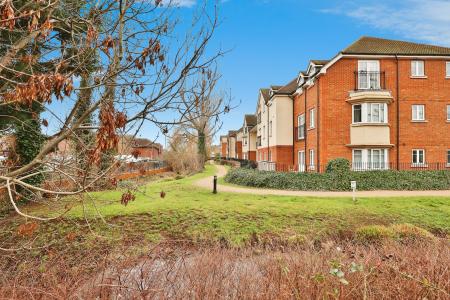 2 bedroom Flat for sale in Peppermint Road, Hitchin