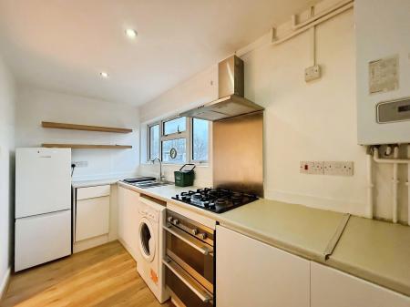 1 bedroom Flat to let in Jessop Road, Stevenage, SG1