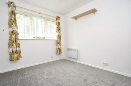 1 bedroom Flat to let in Chestnut Court, Bedford Road, Hitchin, SG5