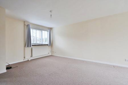 3 bedroom Semi-detached house for sale in Bowmans Avenue, Hitchin