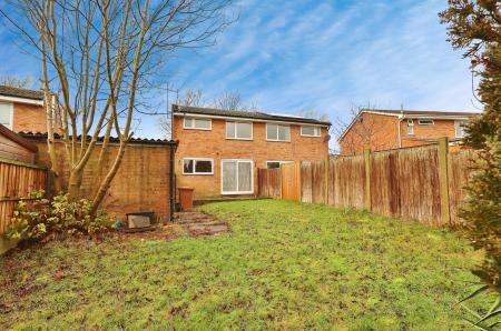 3 bedroom Semi-detached house for sale in Bowmans Avenue, Hitchin
