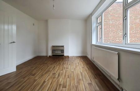 3 bedroom Semi-detached house for sale in Hillfield Avenue, Hitchin