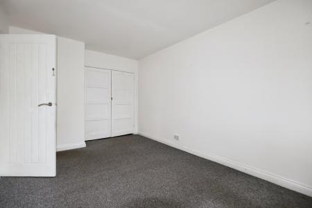 3 bedroom Semi-detached house for sale in Hillfield Avenue, Hitchin