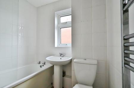 2 bedroom Terraced House for sale in Campbell Close, Hitchin