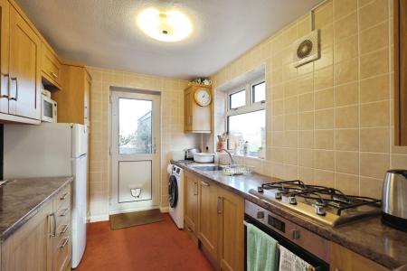3 bedroom Semi-detached house for sale in Westwood Ave, Hitchin