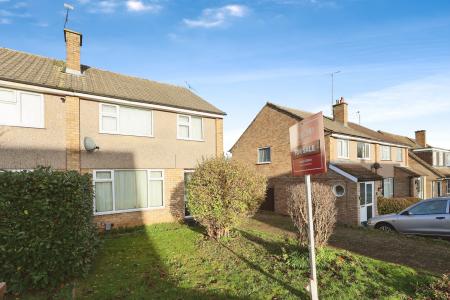 3 bedroom Semi-detached house for sale in Westwood Ave, Hitchin