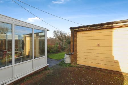 3 bedroom Semi-detached house for sale in Westwood Ave, Hitchin