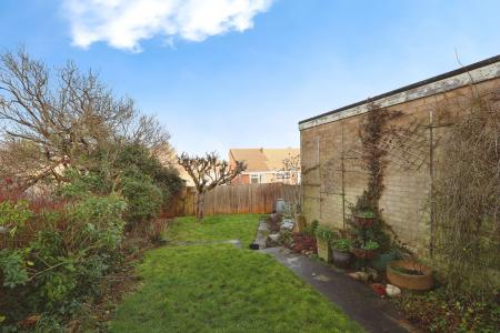 3 bedroom Semi-detached house for sale in Westwood Ave, Hitchin