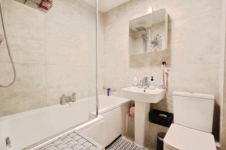 1 bedroom Flat for sale in Chestnut Court, Hitchin