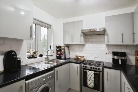 1 bedroom Flat for sale in Chestnut Court, Hitchin