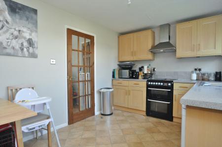 2 bedroom Semi-detached house for sale in Symonds Road, Hitchin
