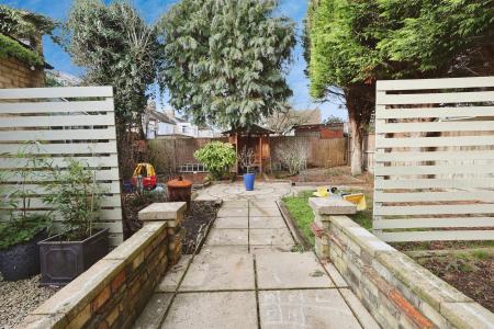 4 bedroom Detached house for sale in High Street, Arlesey