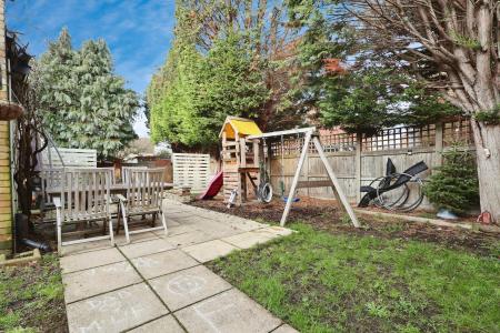 4 bedroom Detached house for sale in High Street, Arlesey