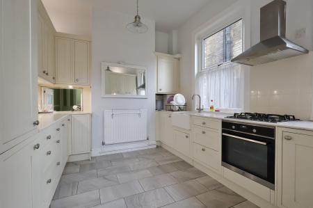 4 bedroom Detached house for sale in High Street, Arlesey