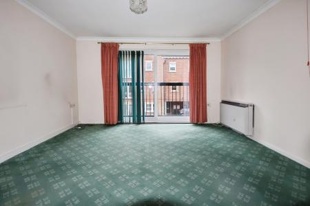 2 bedroom Flat for sale in Regal Court, Bancroft, Hitchin