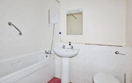 2 bedroom Flat for sale in Regal Court, Bancroft, Hitchin