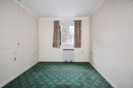 2 bedroom Flat for sale in Regal Court, Bancroft, Hitchin