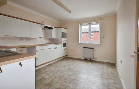 2 bedroom Flat for sale in Regal Court, Bancroft, Hitchin