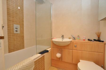 3 bedroom Terraced House to let in Mowbray Gardens, Hitchin, SG4