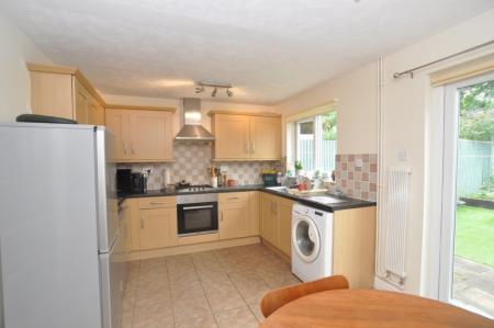 3 bedroom Terraced House to let in Mowbray Gardens, Hitchin, SG4