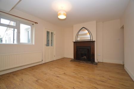 3 bedroom Terraced House to let in Nightingale Road, Hitchin, SG5