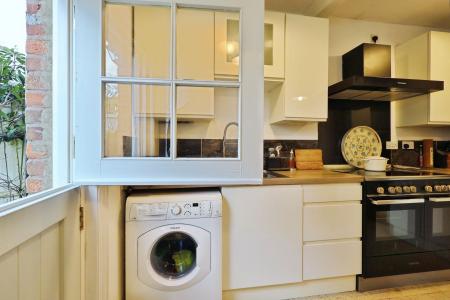 2 bedroom Terraced House for sale in High Street, Whitwell