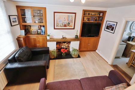 2 bedroom Terraced House for sale in High Street, Whitwell