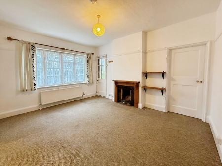 2 bedroom Flat to let in Sollershott Hall, Sollershott East, Letchworth Garden City, SG6