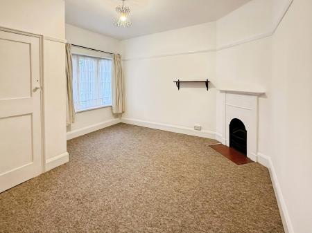 2 bedroom Flat to let in Sollershott Hall, Sollershott East, Letchworth Garden City, SG6