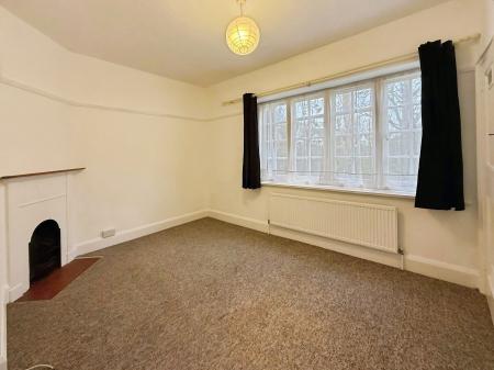 2 bedroom Flat to let in Sollershott Hall, Sollershott East, Letchworth Garden City, SG6