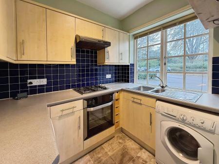 2 bedroom Flat to let in Sollershott Hall, Sollershott East, Letchworth Garden City, SG6