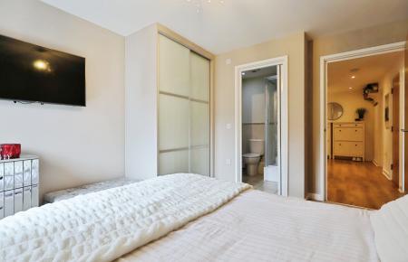 2 bedroom Flat for sale in William Ransom Way, Hitchin