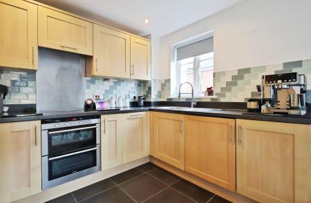 2 bedroom Flat for sale in William Ransom Way, Hitchin