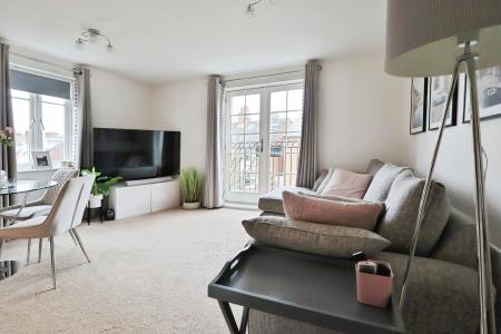 2 bedroom Flat for sale in William Ransom Way, Hitchin